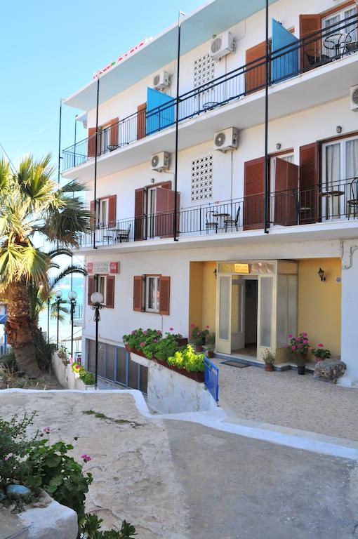 Oasis Hotel Theodoros & Litsa Galaris Agia Marina  Экстерьер фото