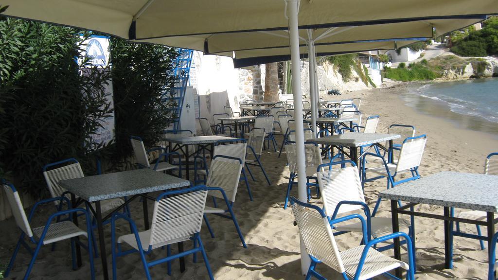 Oasis Hotel Theodoros & Litsa Galaris Agia Marina  Экстерьер фото