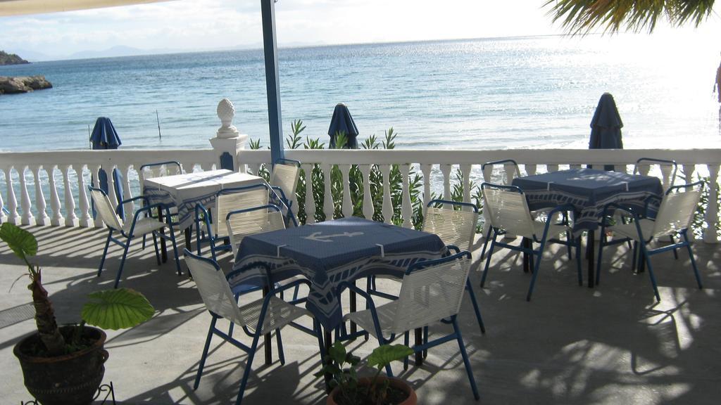 Oasis Hotel Theodoros & Litsa Galaris Agia Marina  Экстерьер фото