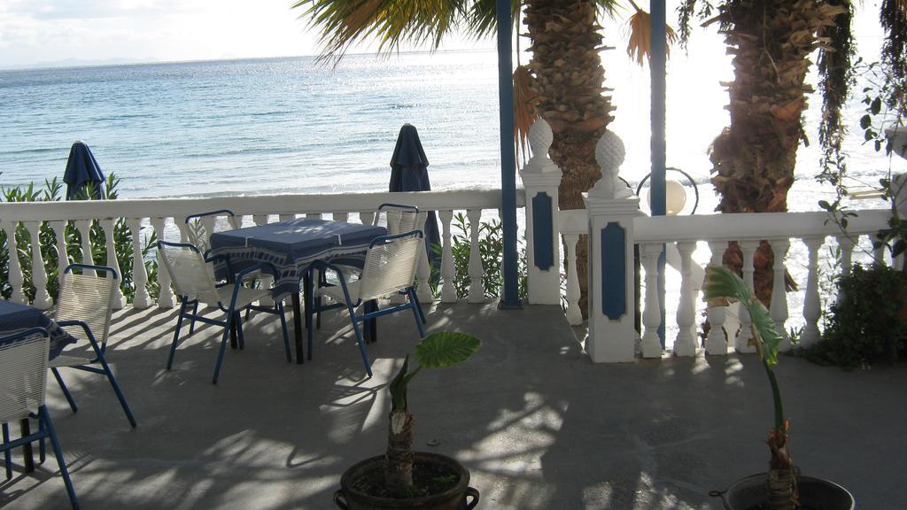 Oasis Hotel Theodoros & Litsa Galaris Agia Marina  Экстерьер фото