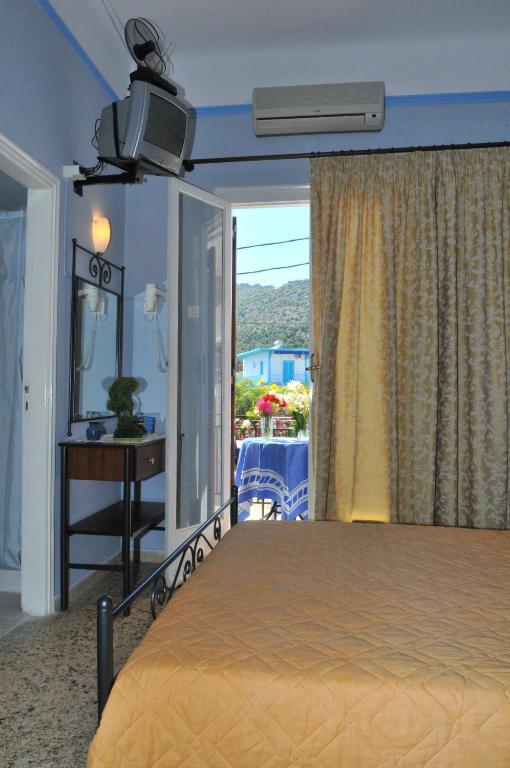 Oasis Hotel Theodoros & Litsa Galaris Agia Marina  Номер фото