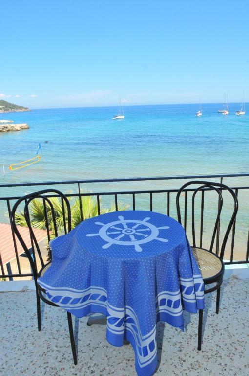 Oasis Hotel Theodoros & Litsa Galaris Agia Marina  Экстерьер фото
